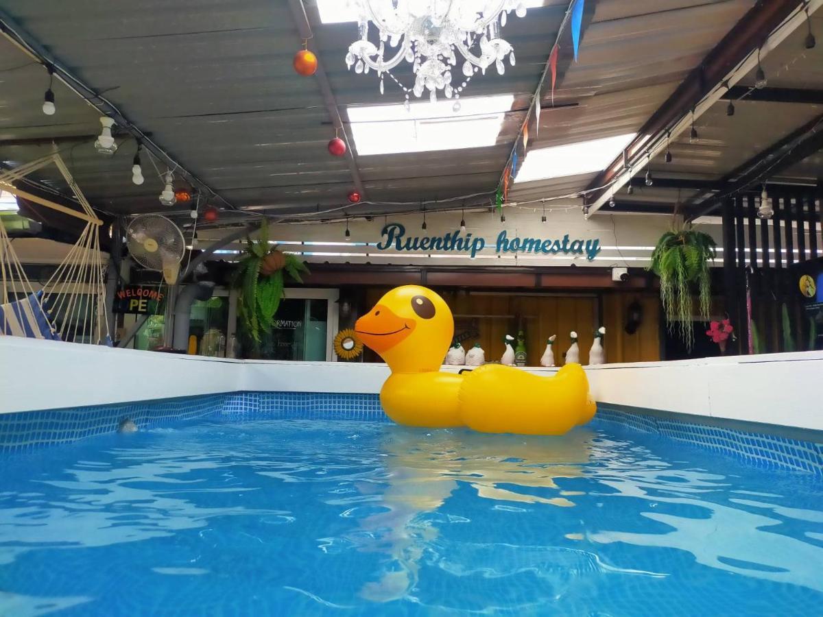 Ruenthip Homestay Bangkok Esterno foto
