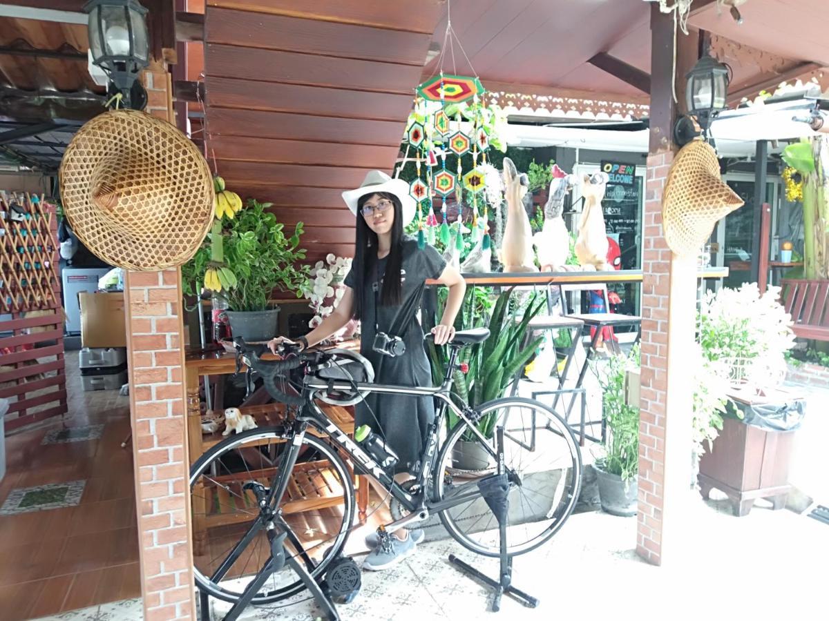Ruenthip Homestay Bangkok Esterno foto