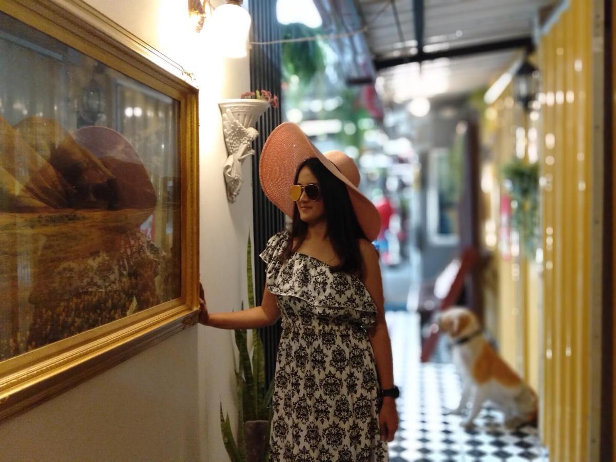 Ruenthip Homestay Bangkok Esterno foto