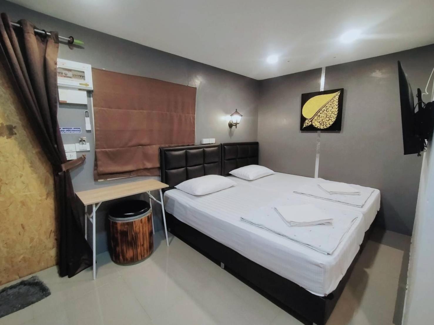 Ruenthip Homestay Bangkok Esterno foto