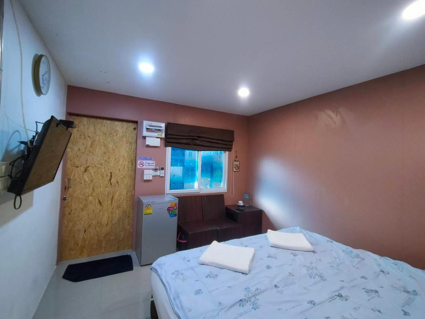 Ruenthip Homestay Bangkok Esterno foto