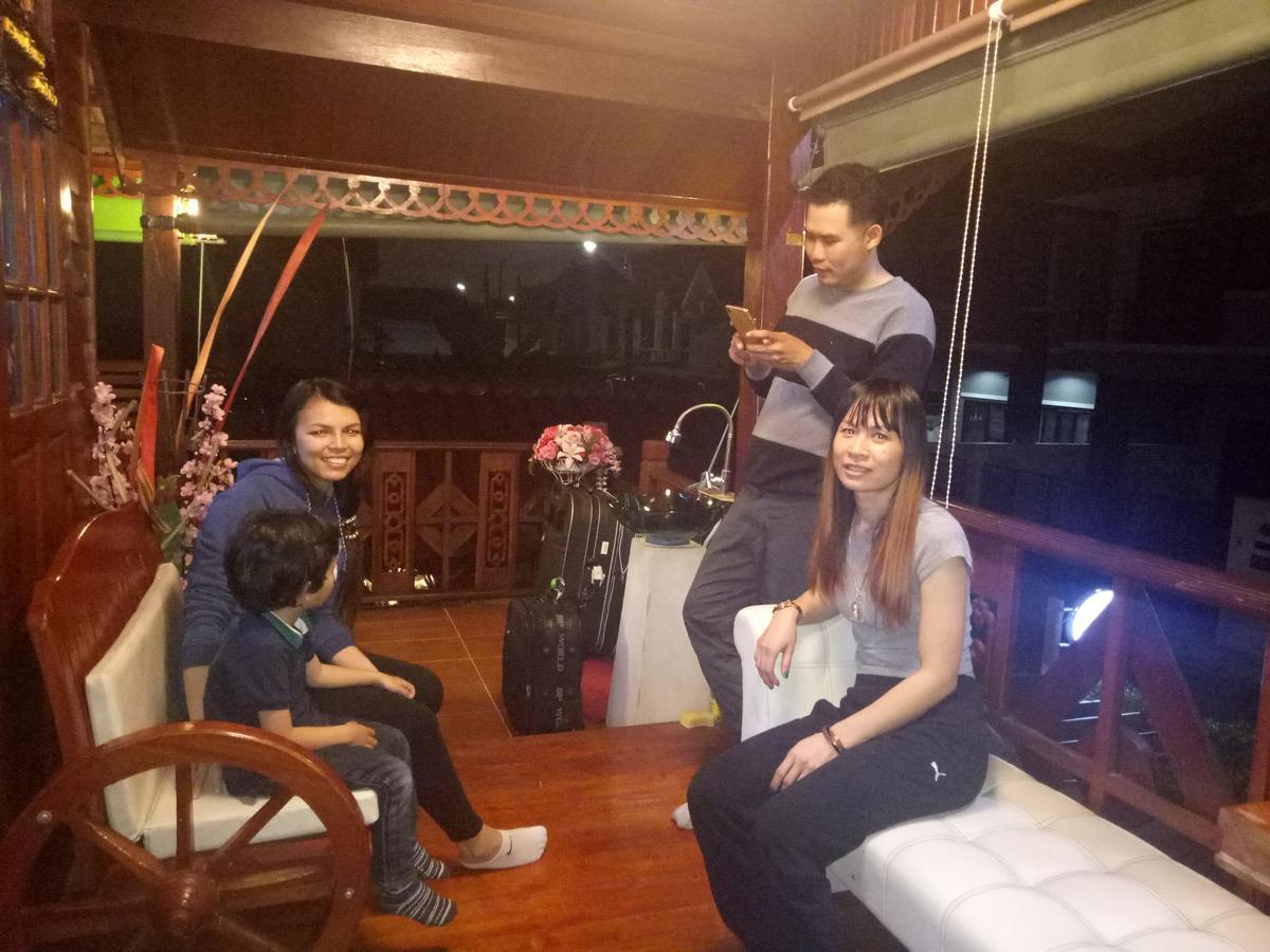 Ruenthip Homestay Bangkok Esterno foto